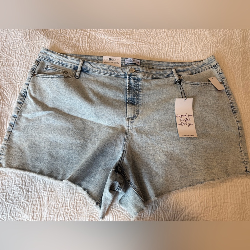 Vanilla Star light denim 90s shorts high rise 24W NEW